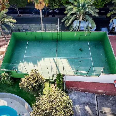 2 Bedroom With Pool And Parking In Puerto Banus شقة ماربيا