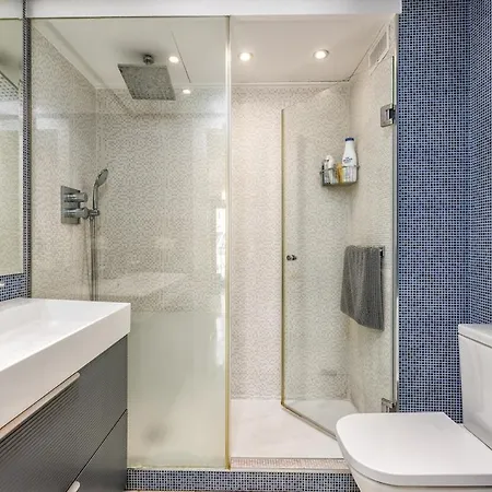 شقة 2 Bedroom With Pool And Parking In Puerto Banus